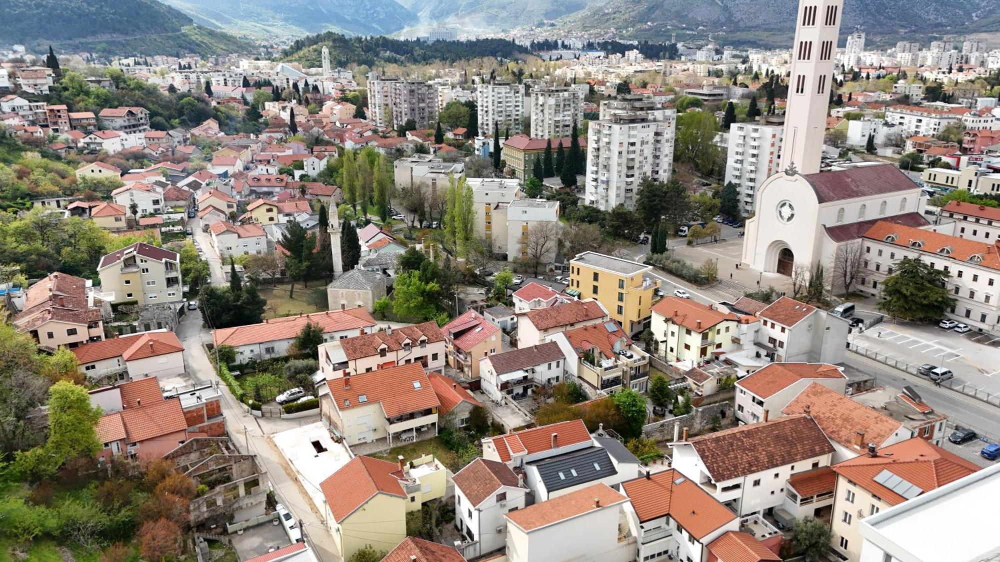 Luca * Mostar